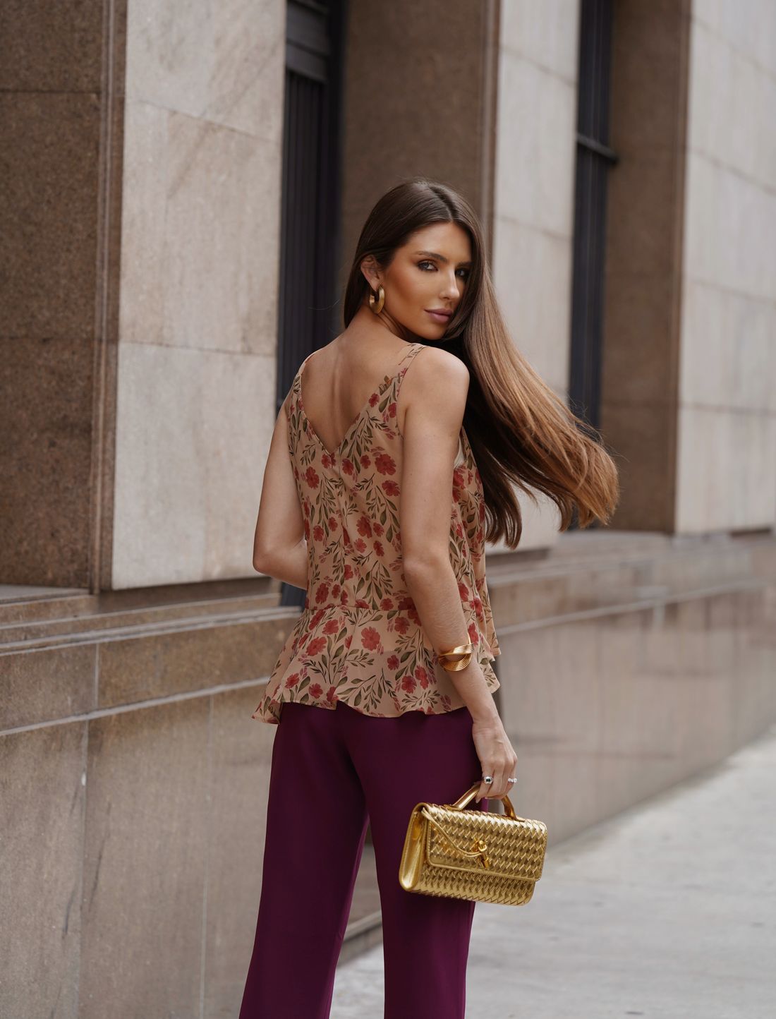 Regata Com Jabots No Decote V Floral - Doce Flor