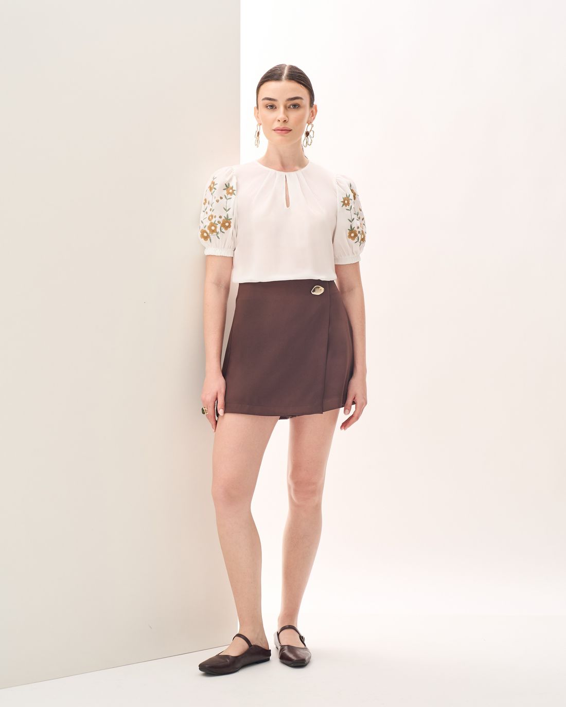 Blusa Crepe Manga Bordada - Milalai Blusa Crepe Manga Bordada - Milalai
