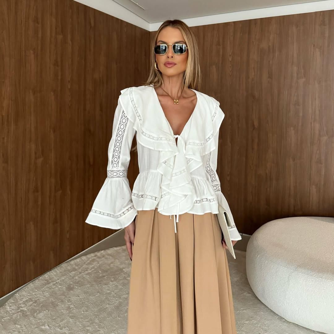 Blusa Cropped Aurora Babados Laço e Renda