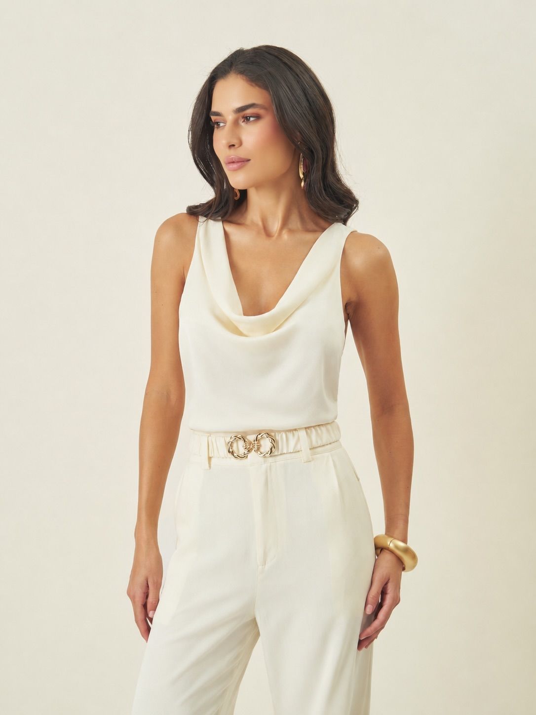 Regata Feminina Viscose Sarja Gola Degagê - Milalai Regata Feminina Viscose Sarja Gola Degagê - Milalai