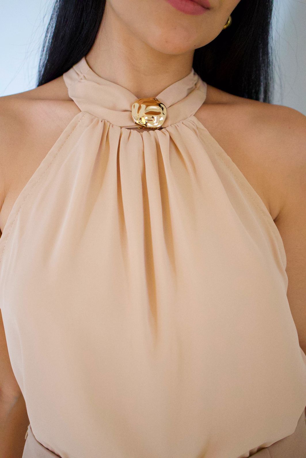 Regata Crepe Com Fivela Exclusiva Gola - Milalai Regata Crepe Com Fivela Exclusiva Gola - Milalai