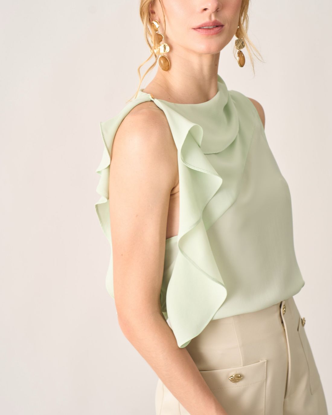 Blusa Crepe Gola Babados - Milalai Blusa Crepe Gola Babados - Milalai
