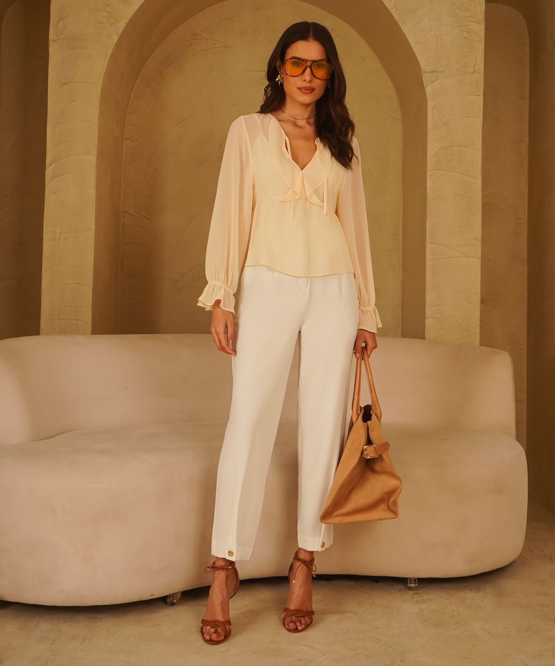 Blusa Chiffon Jabots Recorte Manga Longa - Donna Ritz Blusa Chiffon Jabots Recorte Manga Longa - Donna Ritz