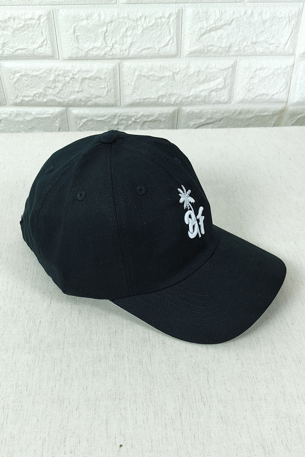 BONÉ PRETO COM REGULAGEM BONÉ PRETO COM REGULAGEM