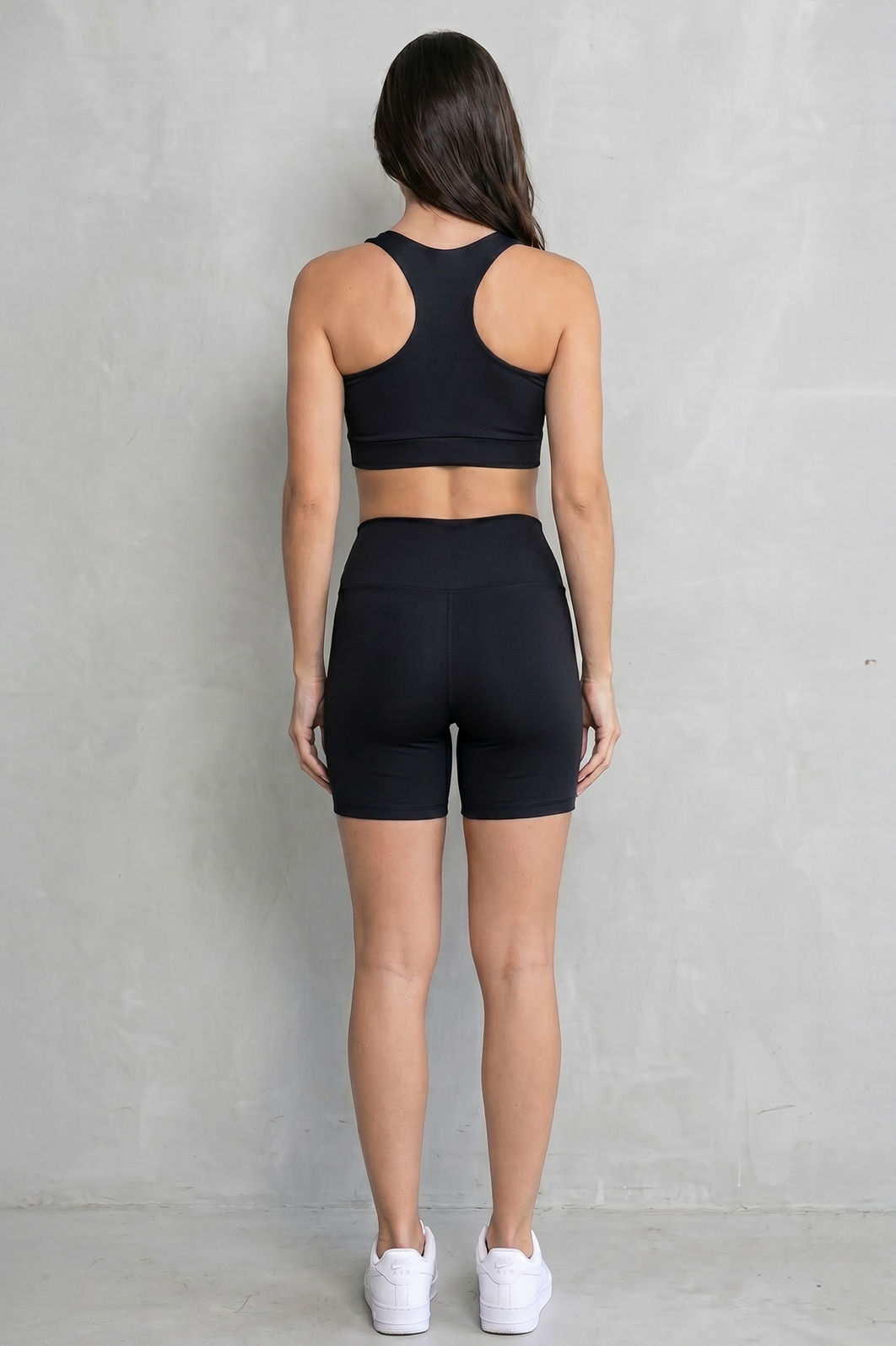 CONJUNTO FITNESS FEMININO TOP E SHORT PRETO BENDITO FAROL