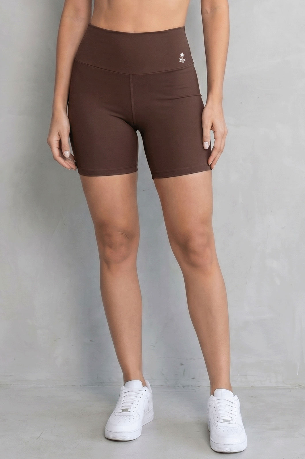 SHORT FITNESS FEMININO MARROM BENDITO FAROL - ZERO TRANSPARÊNCIA