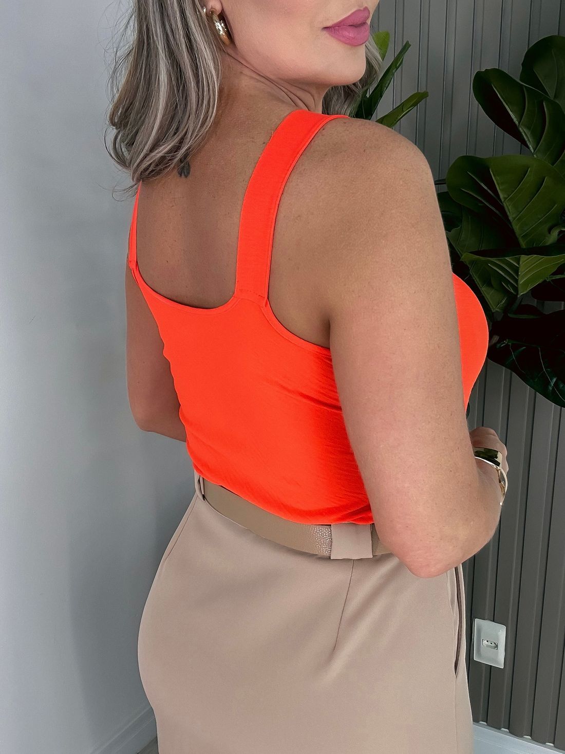 REGATA C/ DECOTE DRAPEADO VALESCA