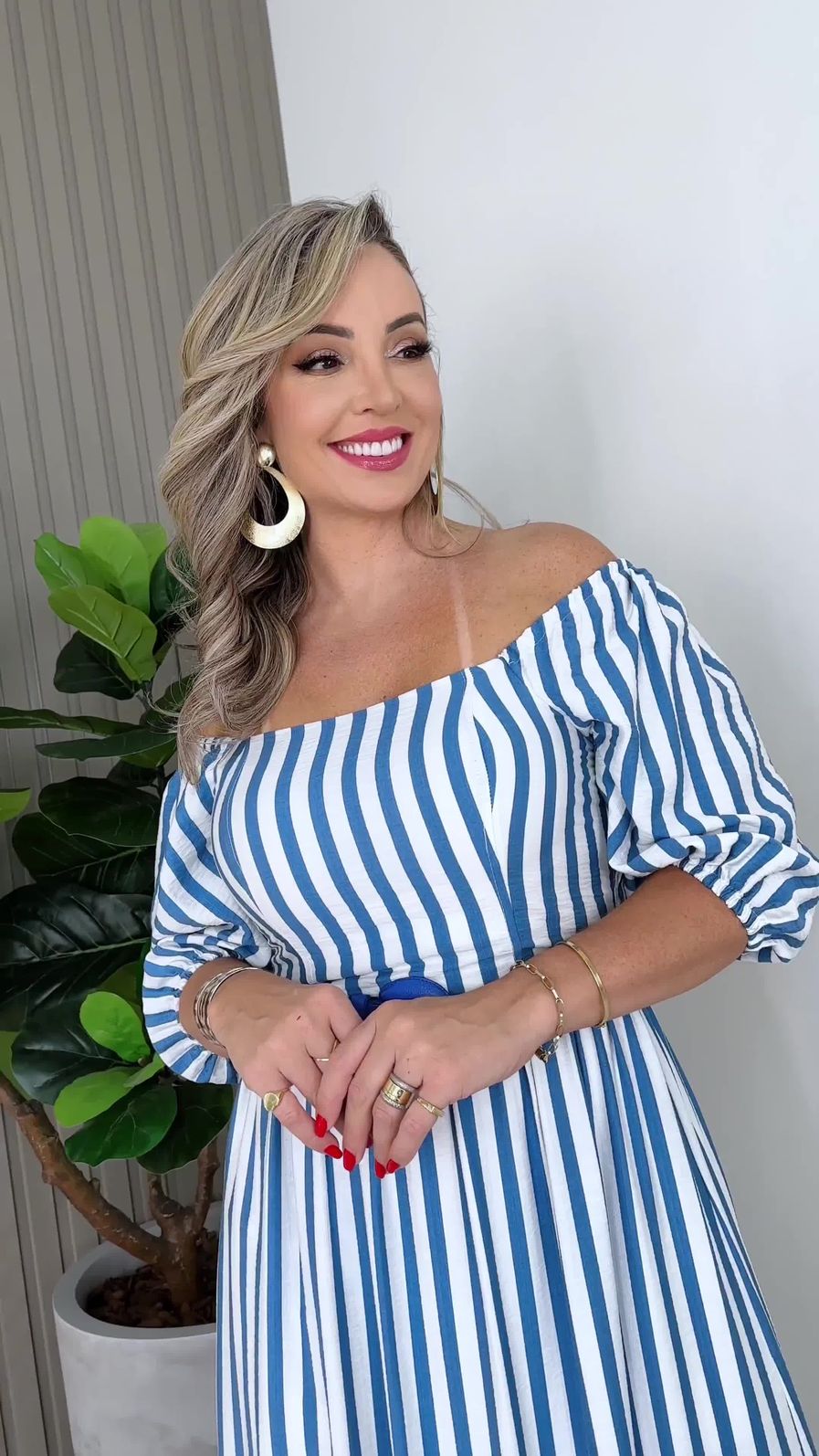 V deo do produto VESTIDO MIDI LISTRADO MABEL AZUL