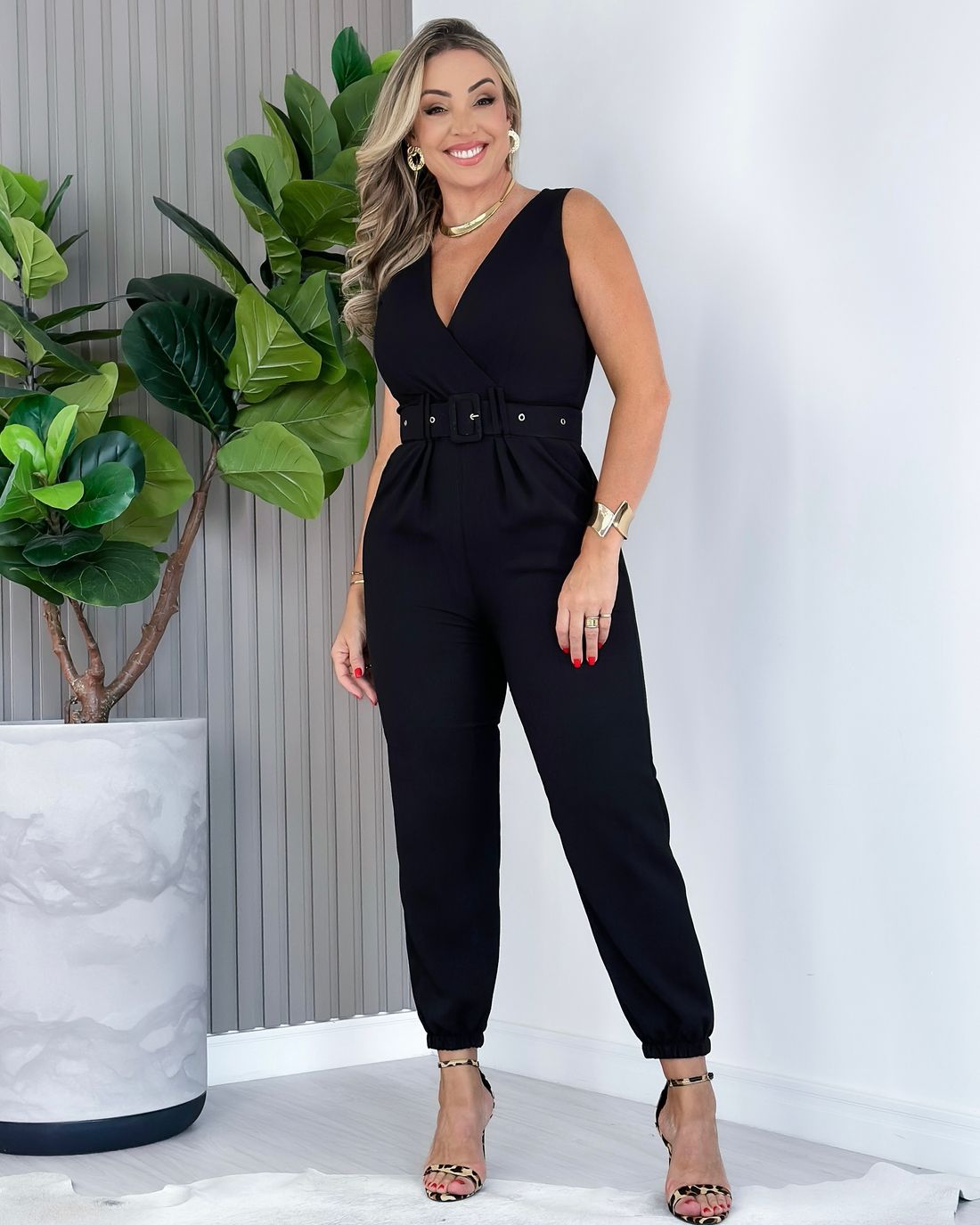 MACACÃO JOGGER SORAIA - PRETO