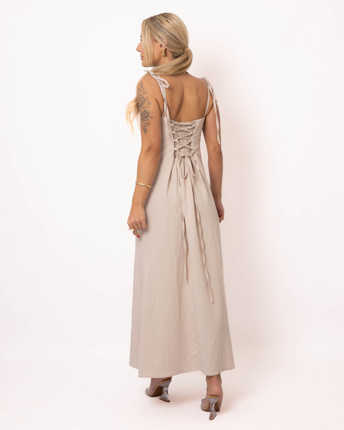 VESTIDO ALÇA FINA MILENA - BEGE CLARO VESTIDO ALÇA FINA MILENA - BEGE CLARO