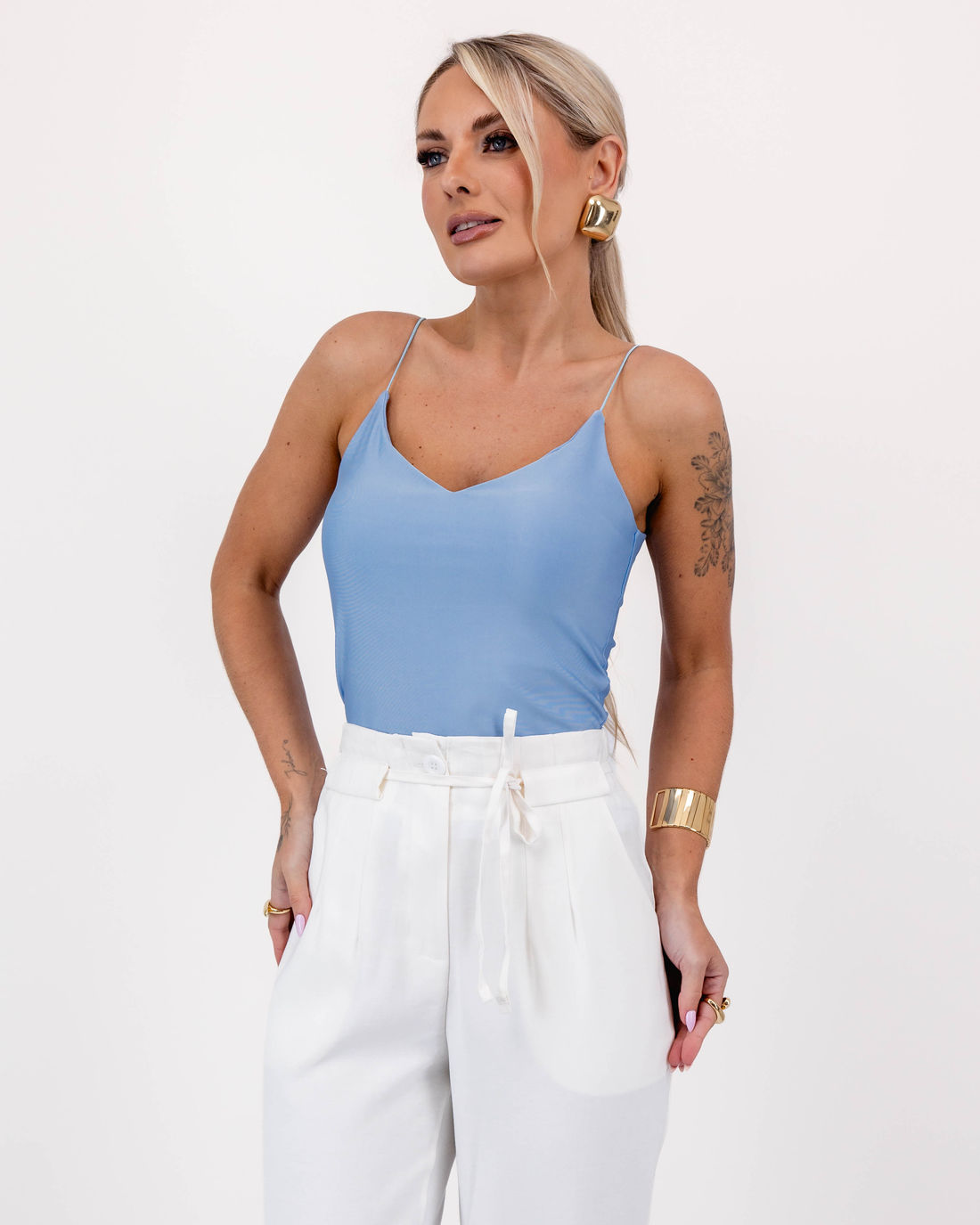 REGATA ALÇA FINA EUGÊNIA - AZUL BEBÊ REGATA ALÇA FINA EUGÊNIA - AZUL BEBÊ