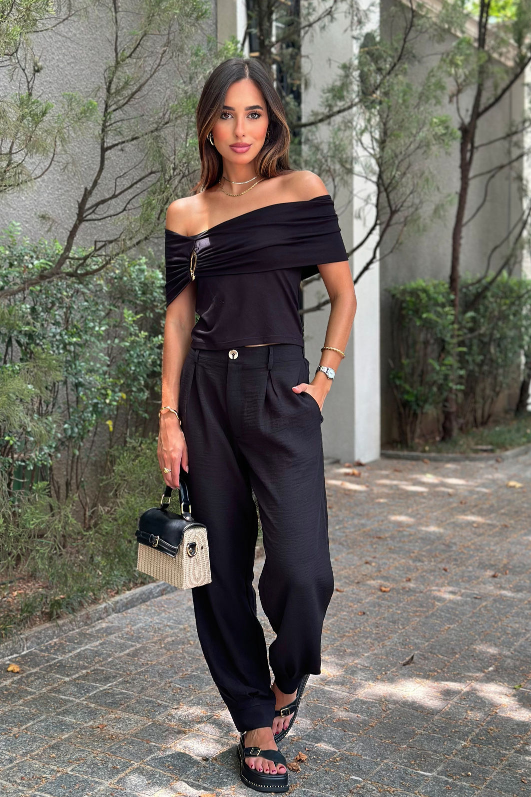 Blusa Ombro a Ombro Fivela 5 Cores Blusa Ombro a Ombro Fivela 5 Cores