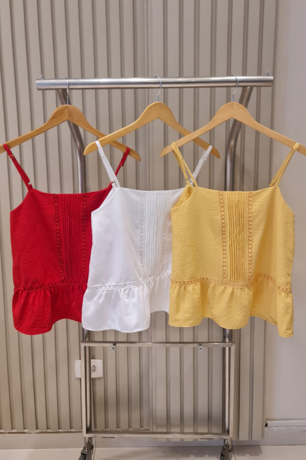 Bata Alcinha com Pregas e Renda 3 Cores