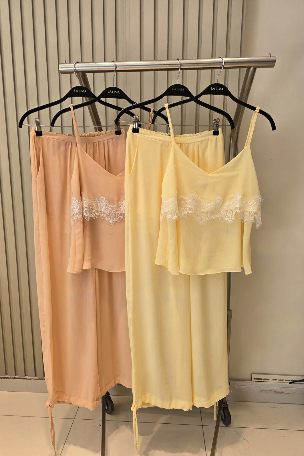 Alça com Dupla Camada Renda Chantilly 4 Cores Alça com Dupla Camada Renda Chantilly 4 Cores