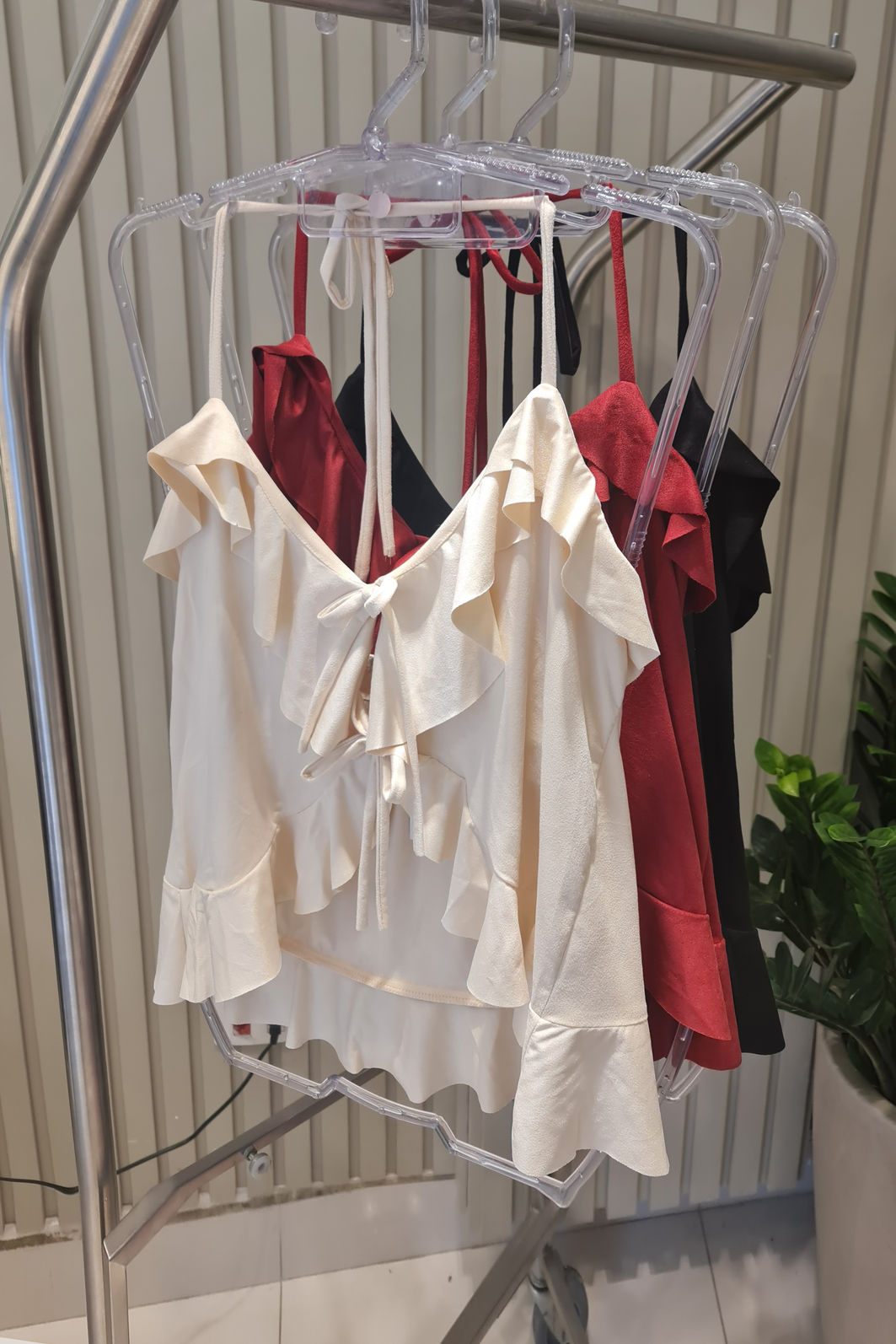 Alcinha de Suede Babados Frente U 3 Cores