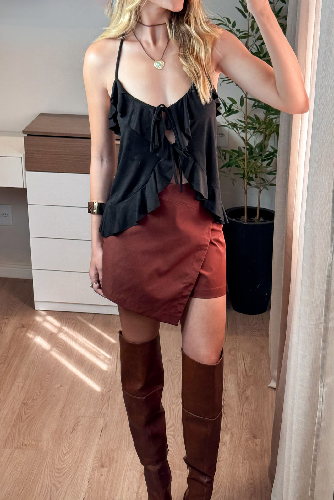 Alcinha de Suede Babados Frente U 3 Cores