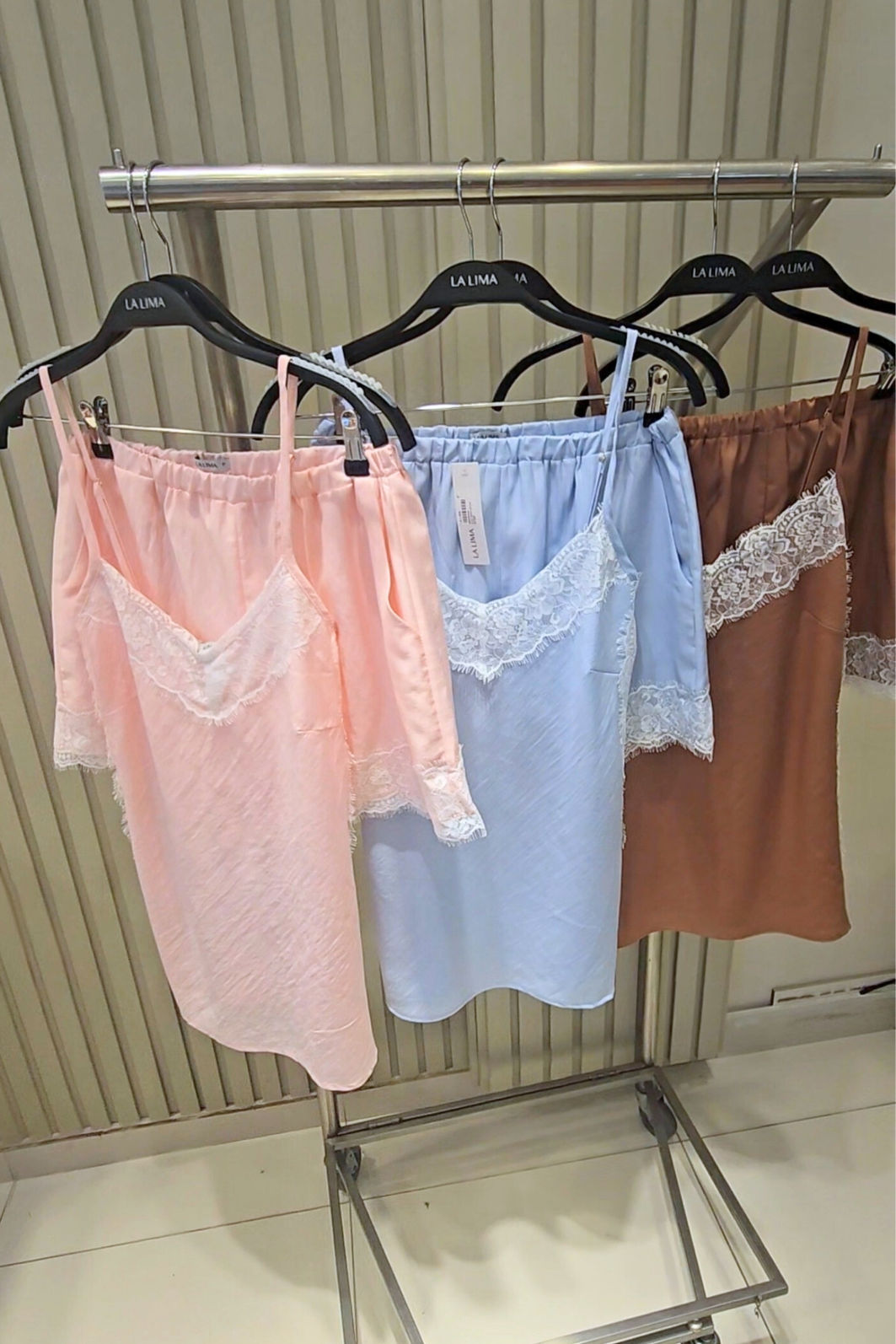 Blusa Doce Renda Alongada 3 Cores