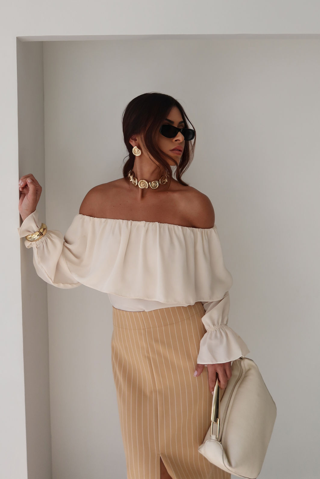 Blusa Ombro a Ombro Manga Longa 3 Cores Blusa Ombro a Ombro Manga Longa 3 Cores