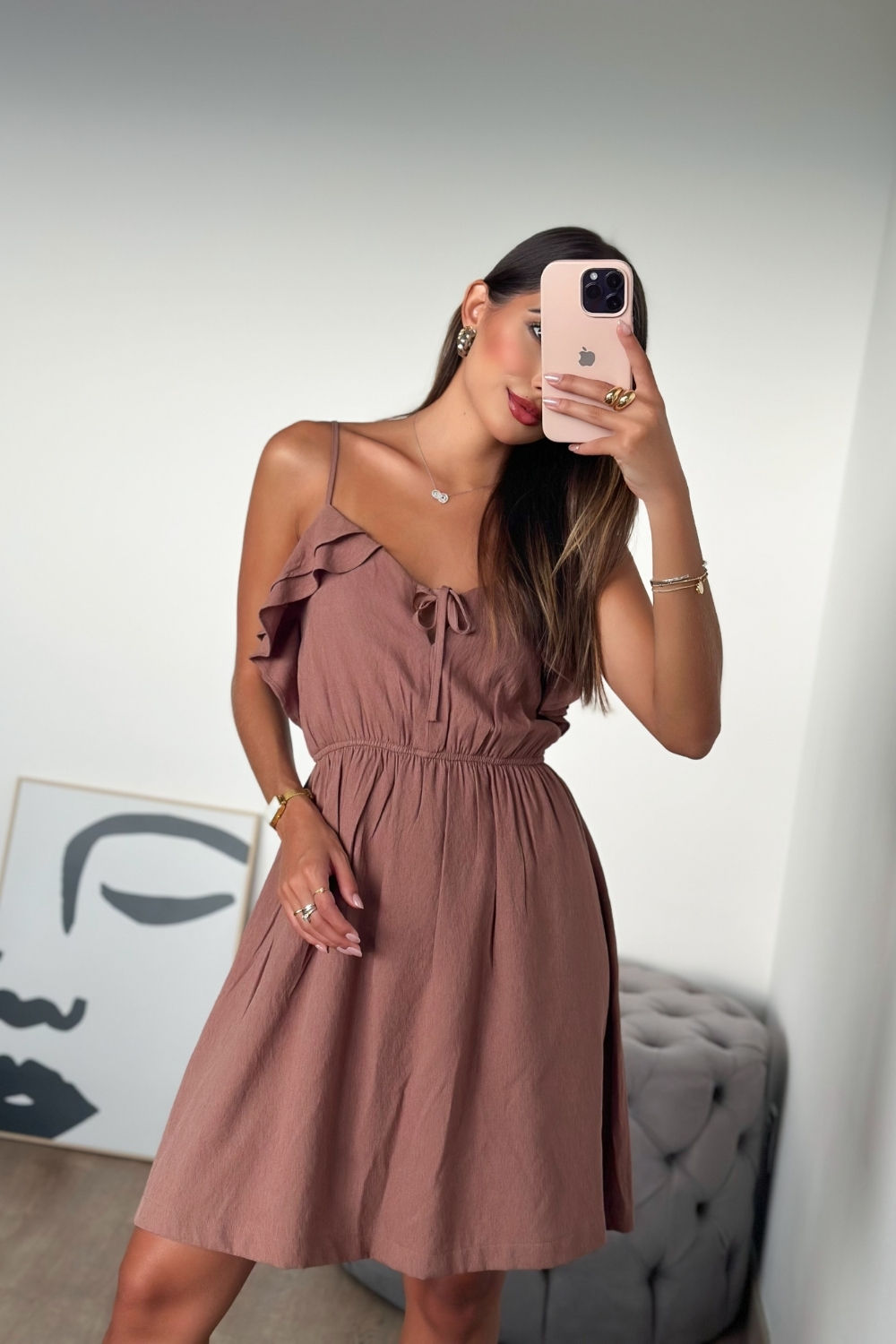 Vestido Fluido Romântico com Babados  2 Cores Vestido Fluido Romântico com Babados  2 Cores