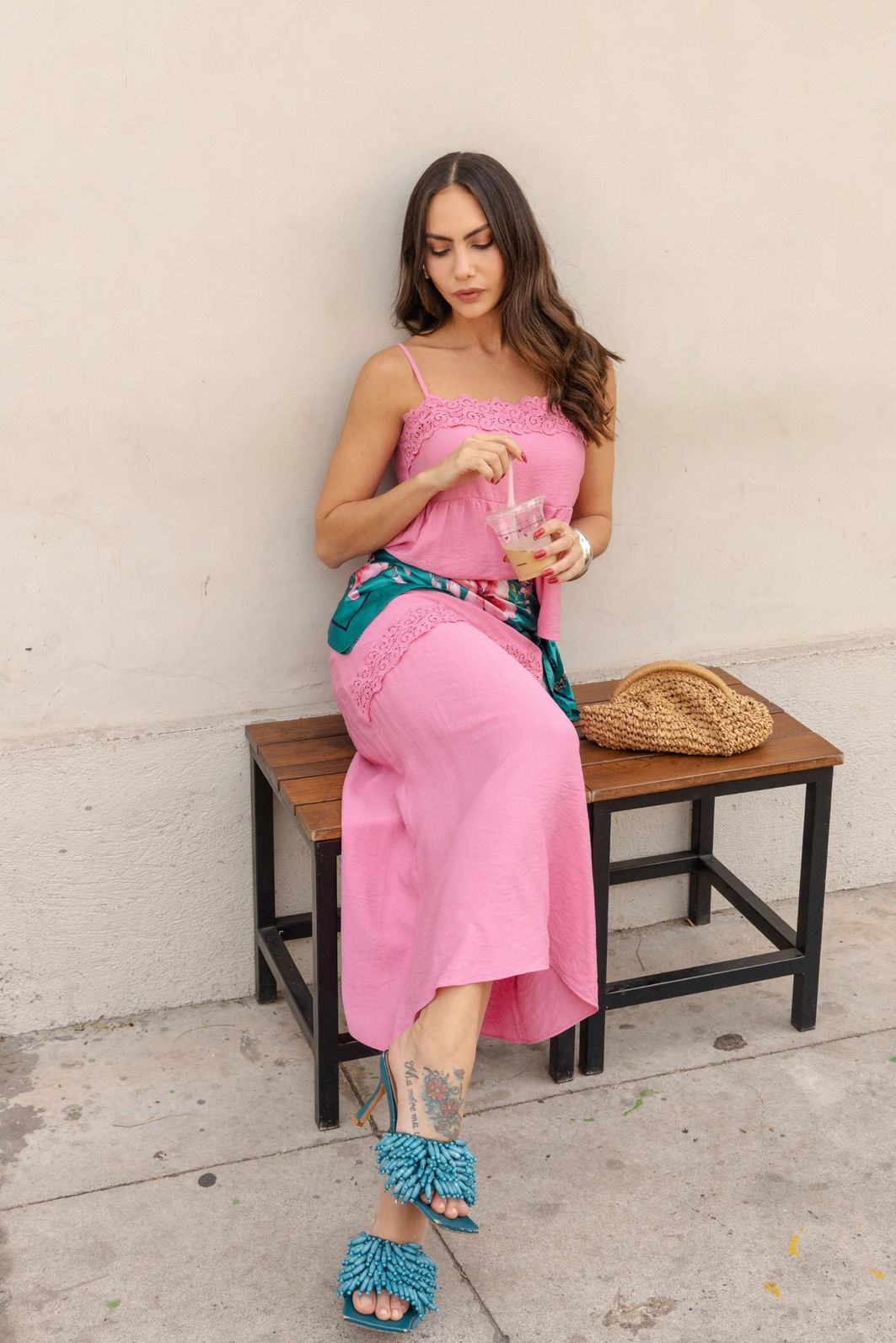 Blusa Peplum com Renda Floral  3 Cores