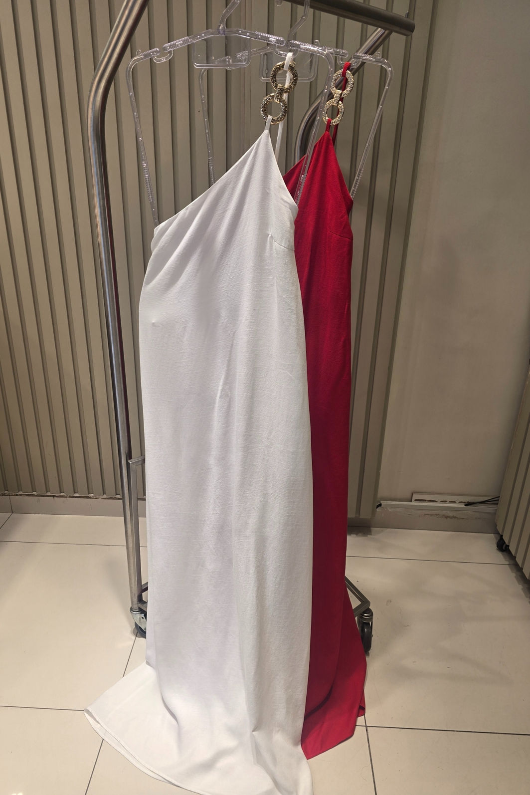 Vestido Gold Aura 1 Ombro 2 Cores Vestido Gold Aura 1 Ombro 2 Cores