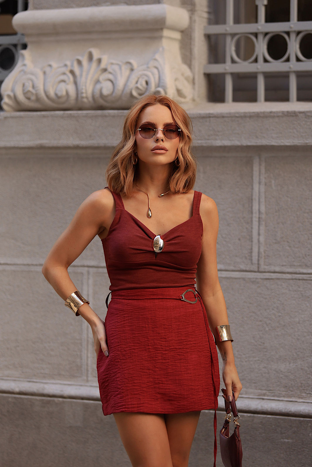 Blusa Alças Largas Pigente Frontal  2 Cores