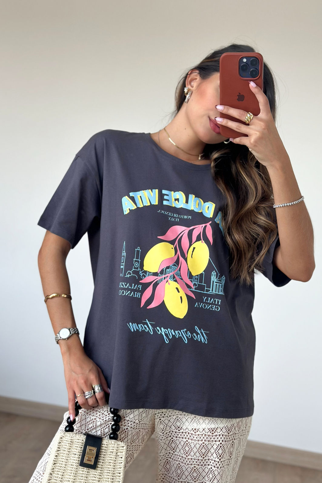 Tshirt Over La Dolce Vita 2 Cores Tshirt Over La Dolce Vita 2 Cores