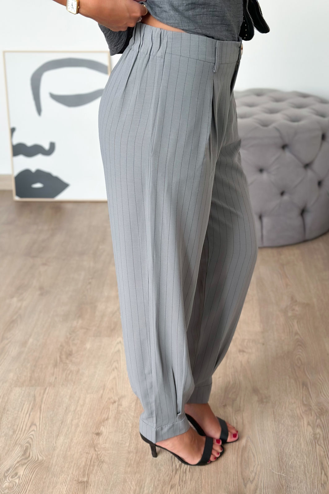 Calça Cenoura Risca de Giz 4 Cores Calça Cenoura Risca de Giz 4 Cores