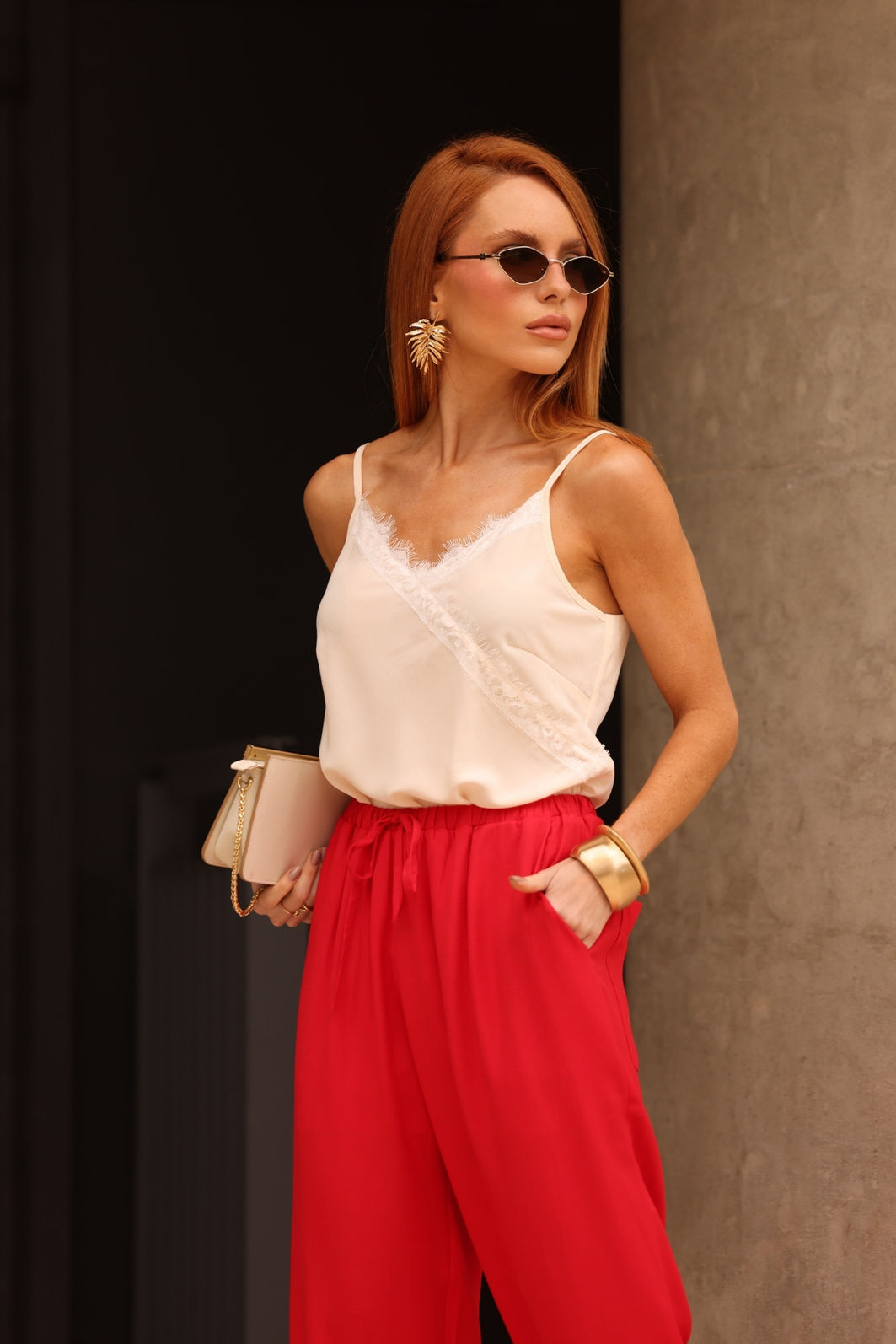 Alcinha Renda Chantily Crepe 2 Cores