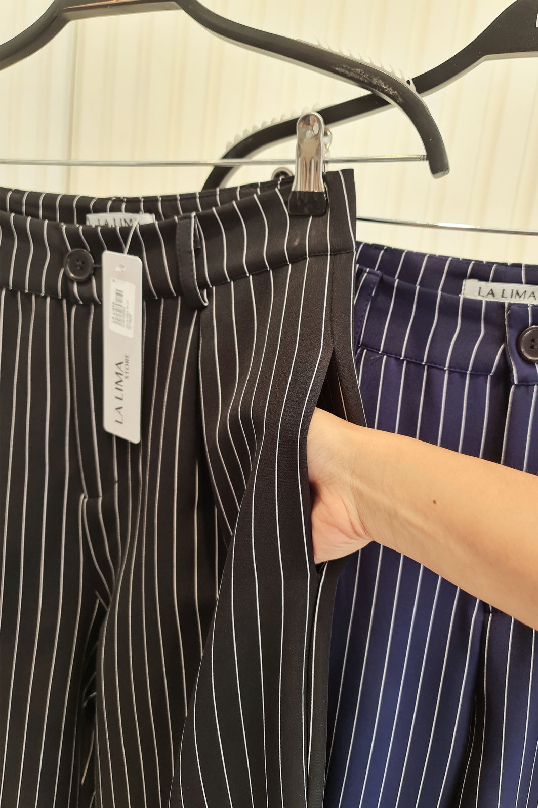 Calça Pantalona Risca de Giz Alfaiataria 2 Cores Calça Pantalona Risca de Giz Alfaiataria 2 Cores