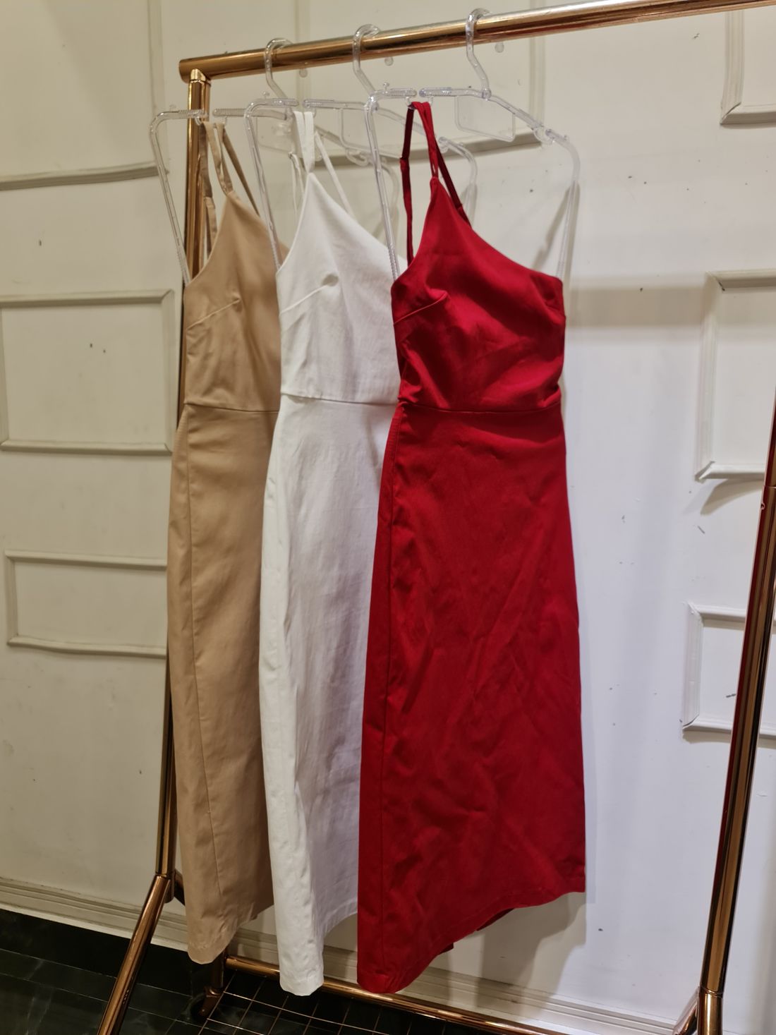 Vestido 1 Ombro Assimétrico Midi 2 Cores