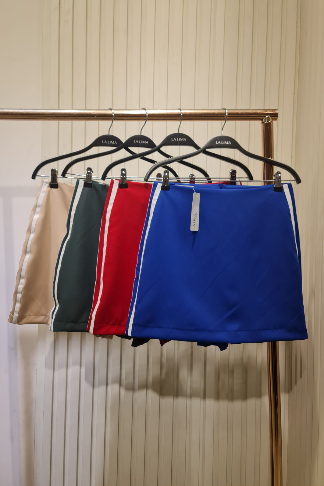 Track Short Saia Alfaiataria 4 Cores Track Short Saia Alfaiataria 4 Cores