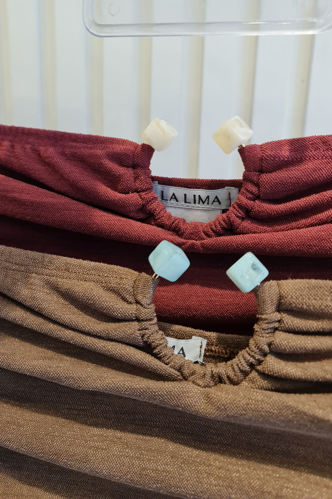 Blusa Tomara Que Caia com Fivela 2 Cores