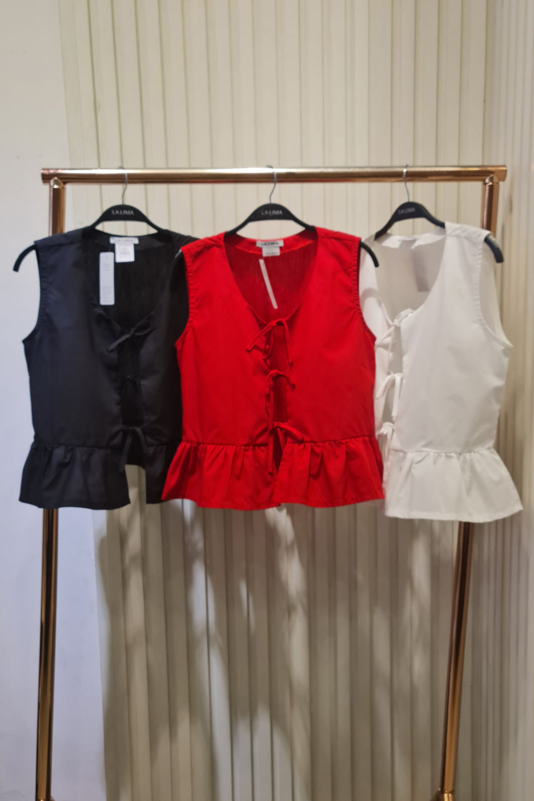 Regata  Laços e Babado Tricoline 3 cores Regata  Laços e Babado Tricoline 3 cores