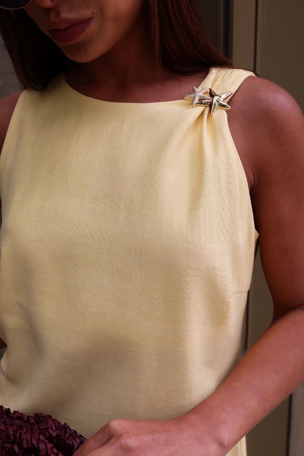 Vestido Alfaiataria Regara Fivela de Estrela 3 Cores Vestido Alfaiataria Regara Fivela de Estrela 3 Cores