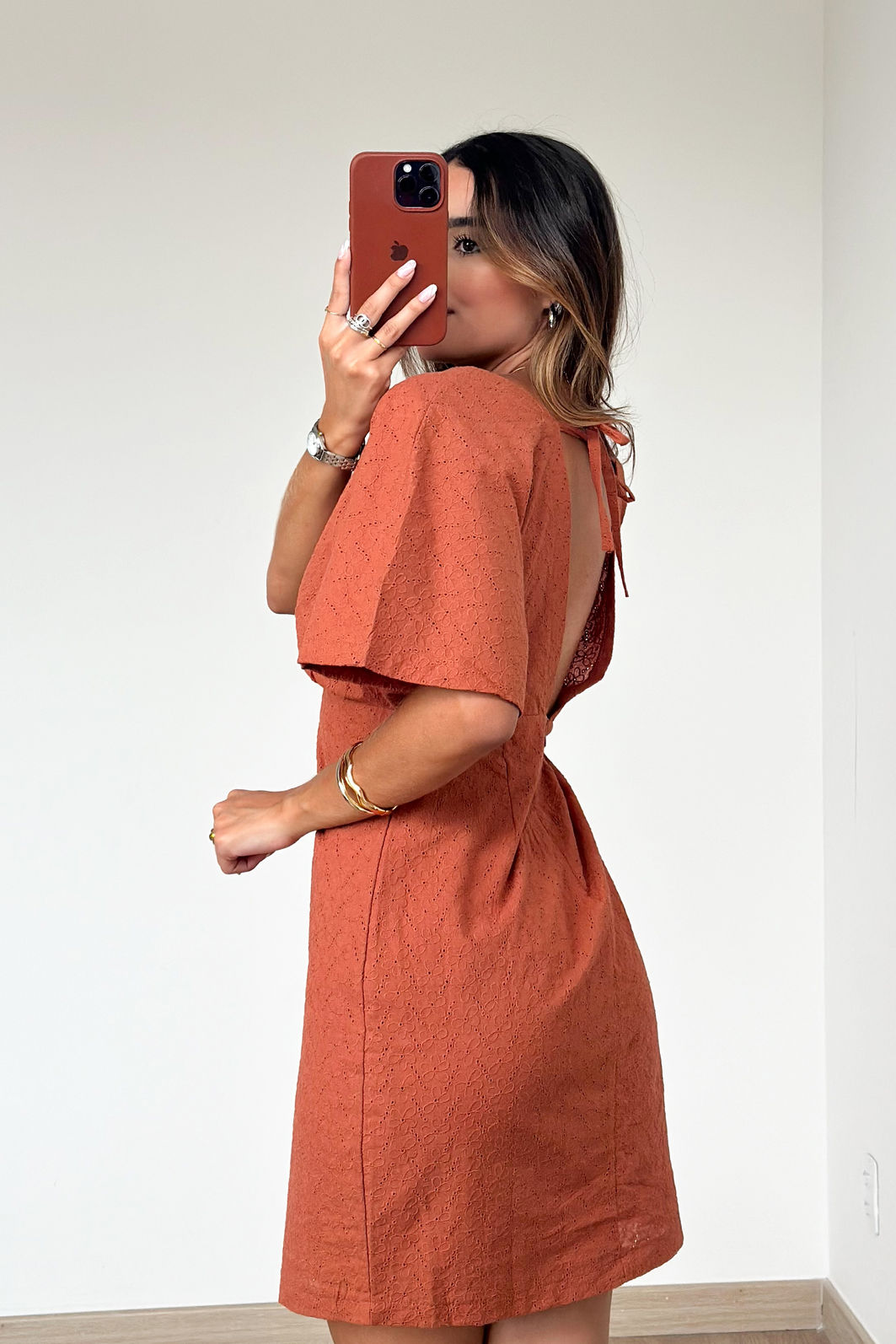 Vestido de Laise Bordado com Manga 3 Cores Vestido de Laise Bordado com Manga 3 Cores