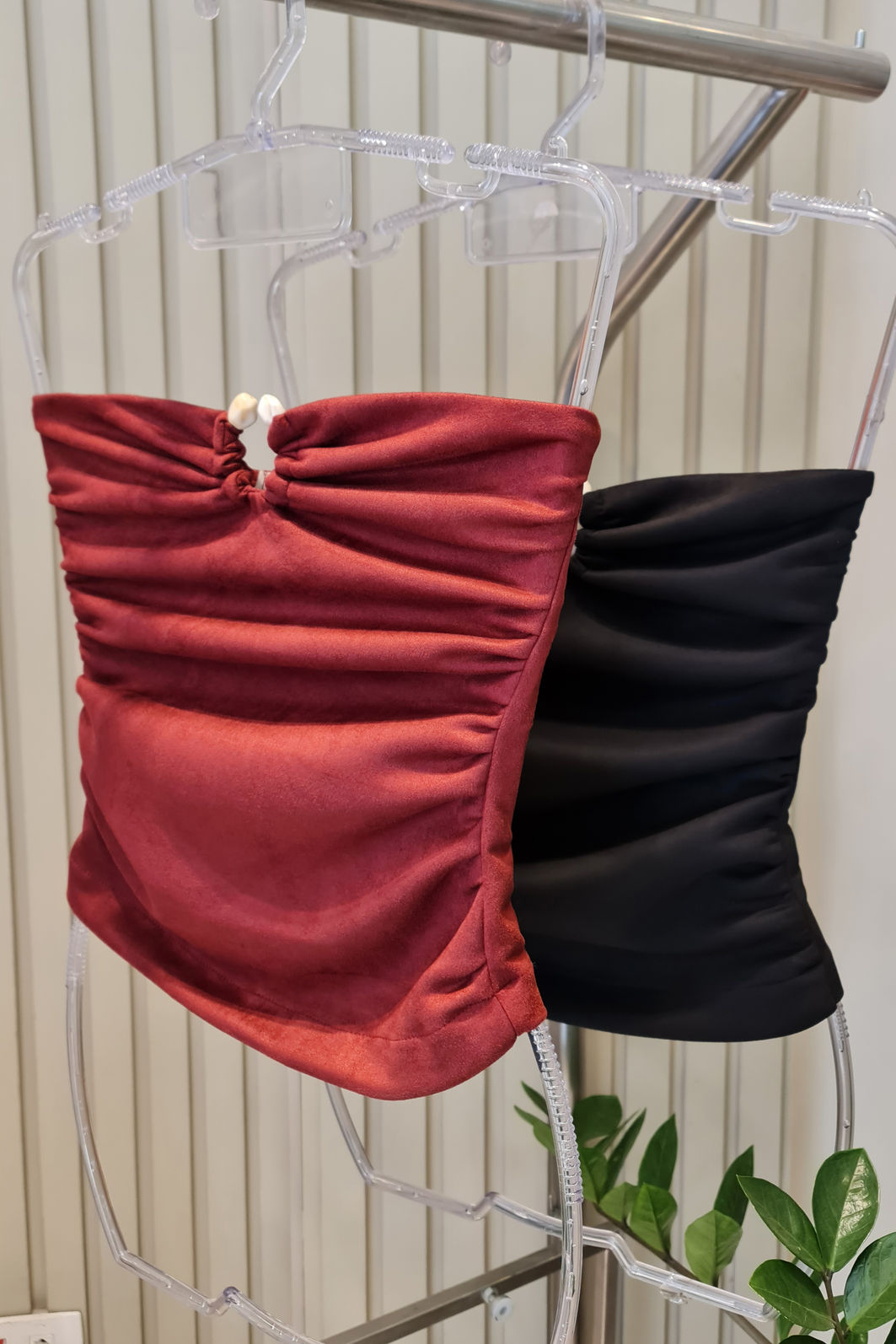 Tomara Caia Suede com Fivela 2 Cores Tomara Caia Suede com Fivela 2 Cores