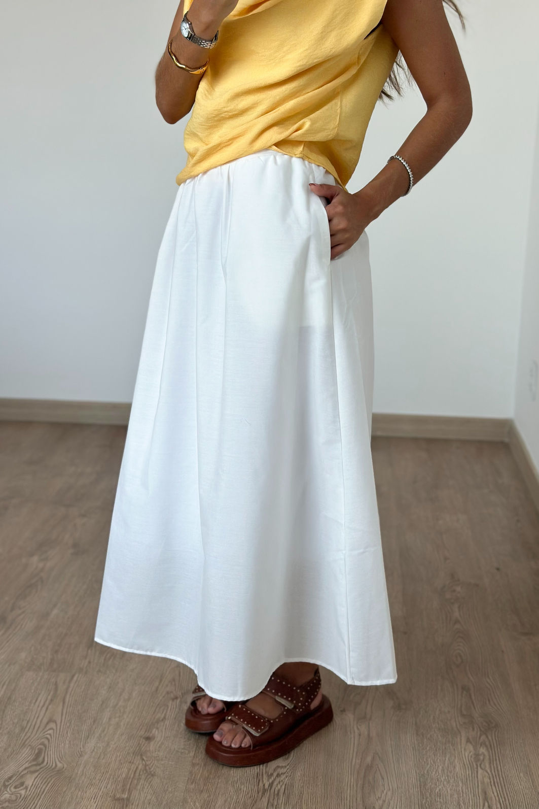 Saia Midi Longa Tricoline com Bolsos 3 Cores Saia Midi Longa Tricoline com Bolsos 3 Cores