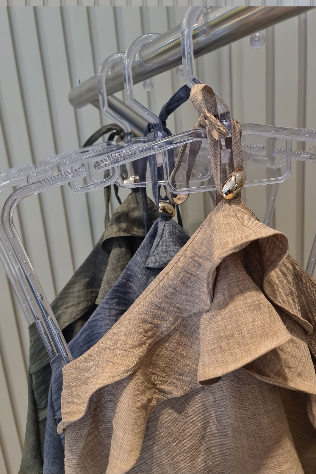 Blusa Frente Única Boho Babados e Fivela 3 Cores