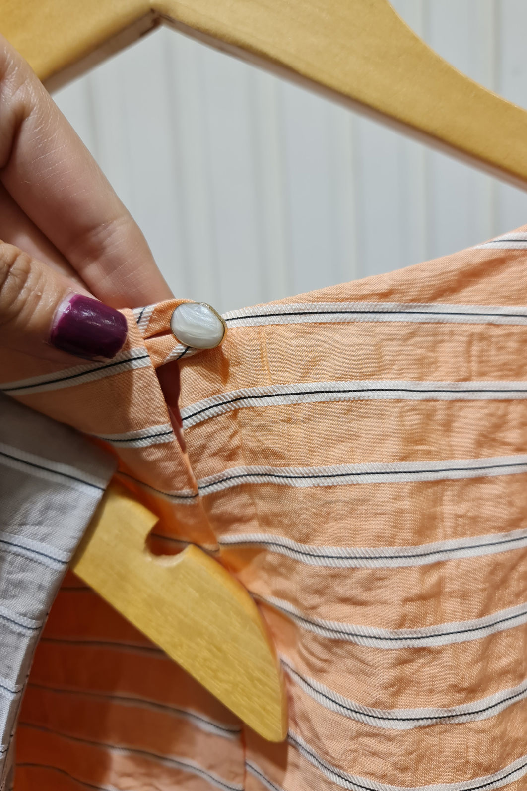 Regata Listrada com Botão Orgânico 2 cores