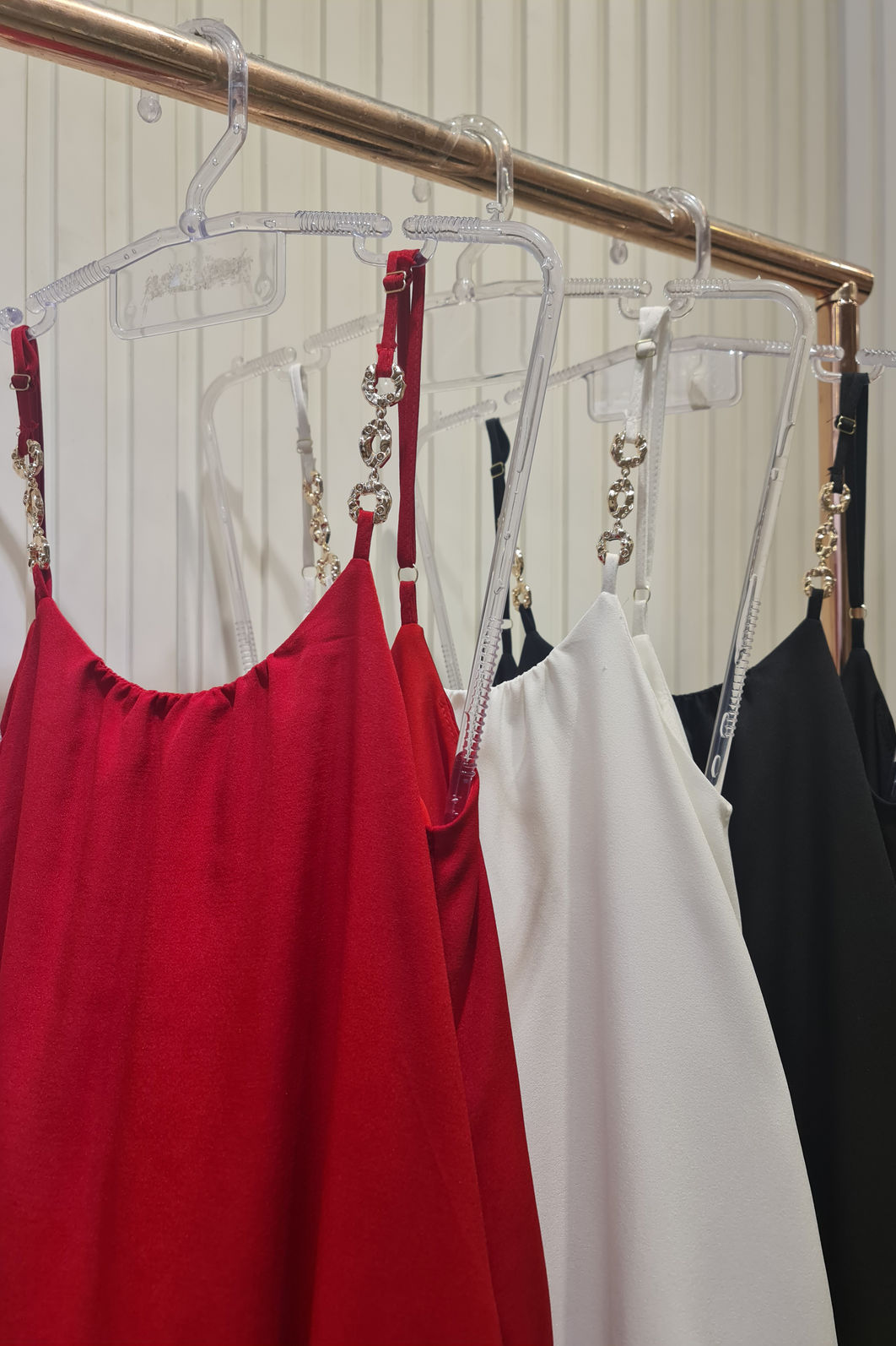 Vestido Fivela Orgânica Amplo 3 Cores Vestido Fivela Orgânica Amplo 3 Cores