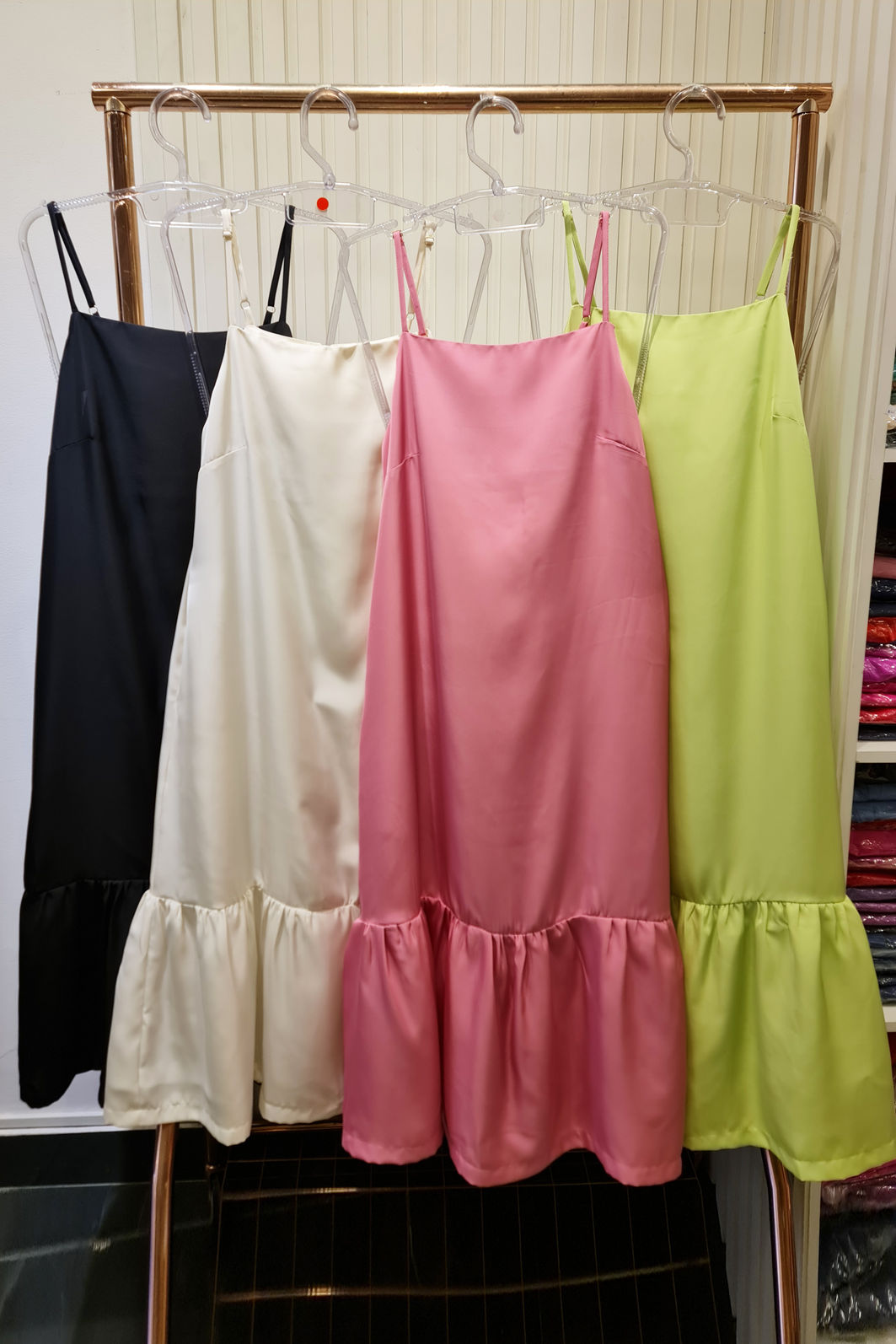 Vestido Liso Decote Reto Amplo 4 Cores