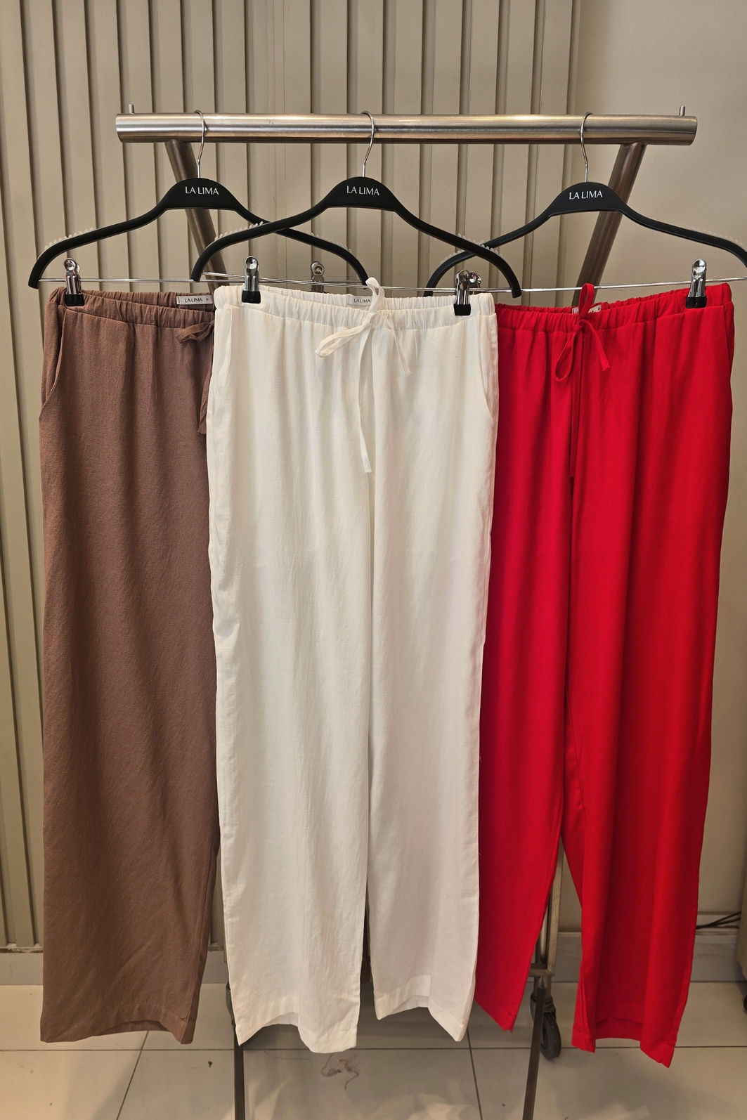 Calça Pantalona Karen 3 Cores Calça Pantalona Karen 3 Cores