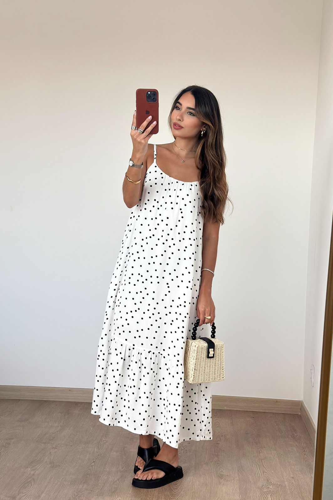 Vestido Poá Midi babado Soltinho 3 Cores Vestido Poá Midi babado Soltinho 3 Cores