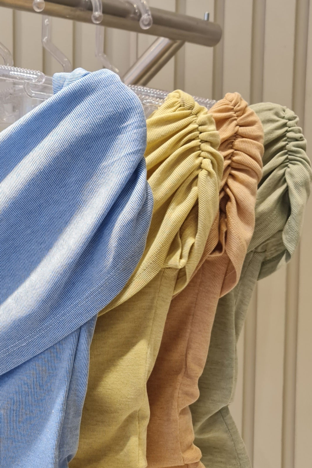 Blusa Assimétrica 1 Ombro Drapeada Ribbana 4 Cores