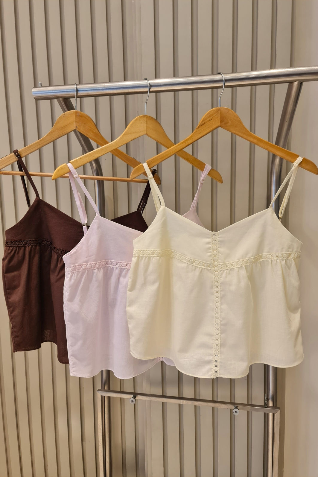 Bata de Algodão com Renda Entremeio 3 Cores Bata de Algodão com Renda Entremeio 3 Cores