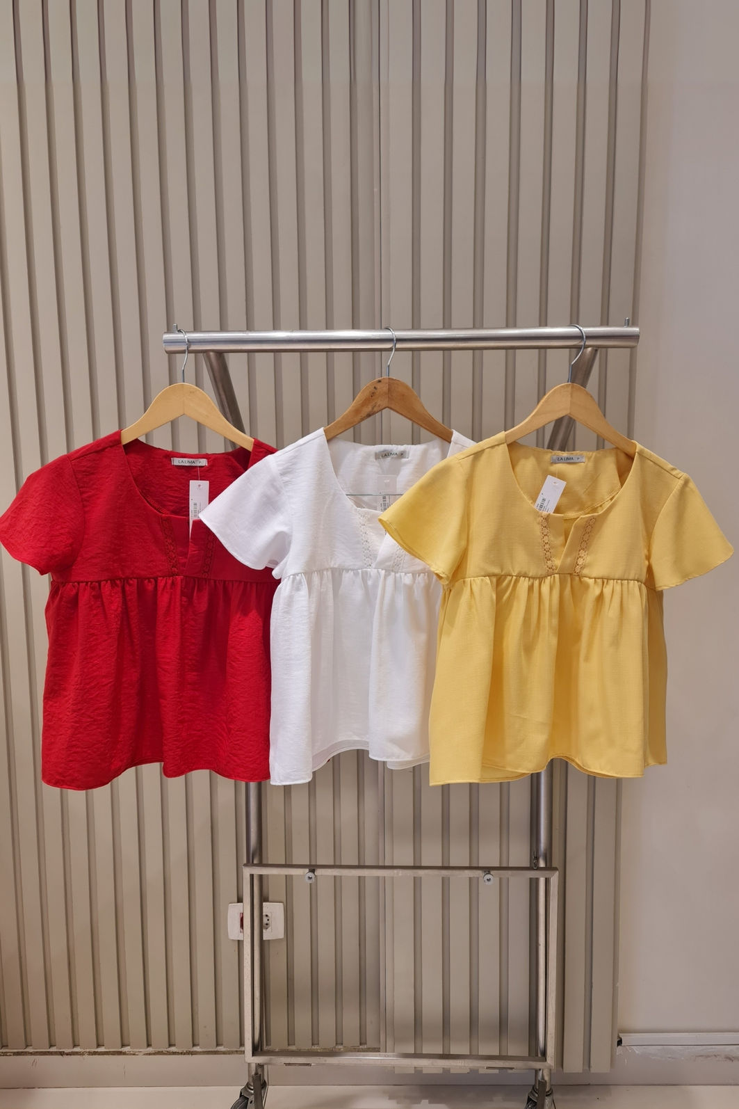 Bata de Manga com Pala e Renda 3 Cores