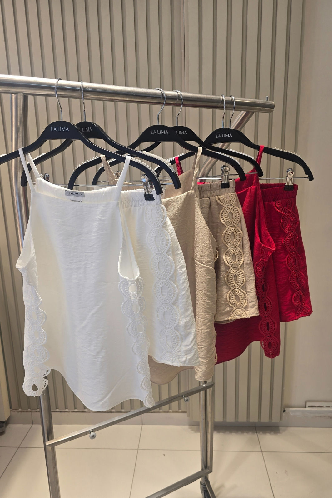 Blusa Renda Grace 3 Cores Blusa Renda Grace 3 Cores