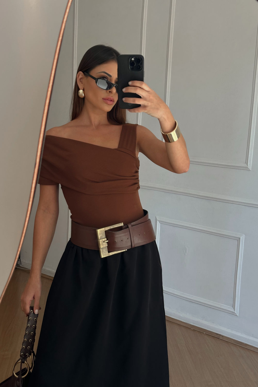 Regata Assimétrica com Pala Drapeada 2 Cores Regata Assimétrica com Pala Drapeada 2 Cores