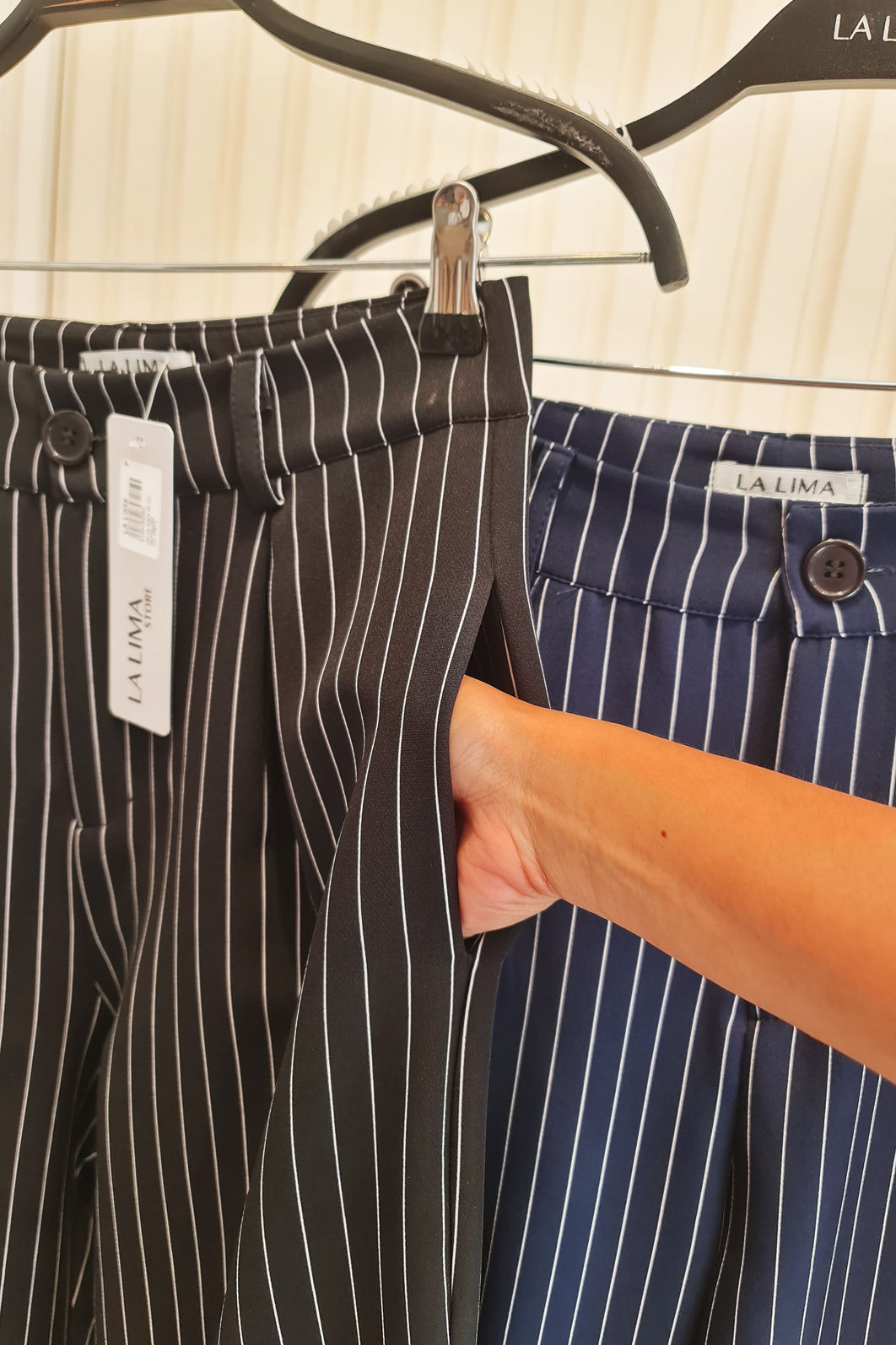 Calça Pantalona Listra Risca de Giz Calça Pantalona Listra Risca de Giz